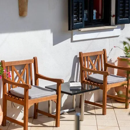 Rustic Dobrinj Villa